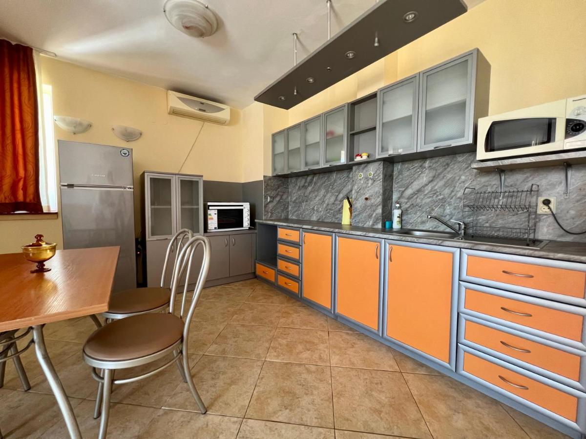 Private One-Bedroom Apartment With Balcony In Sozopol By Flat Mаnаger Екстериор снимка